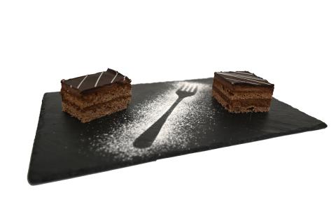 Trojitá čoko torta REZ (40 porcii) 1600g *D